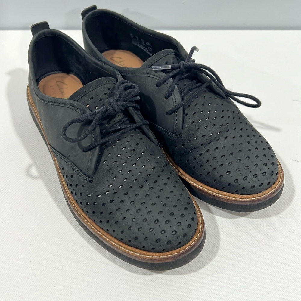 Clarks Artisan Black Leather Shoes - Picture 1 of 4